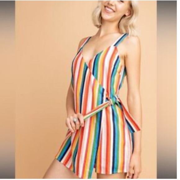 Le Lis Collection Linen Blend Rainbow Colorful Romper Size S - Picture 1 of 9